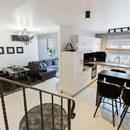 Chalet Modern In With Garden *